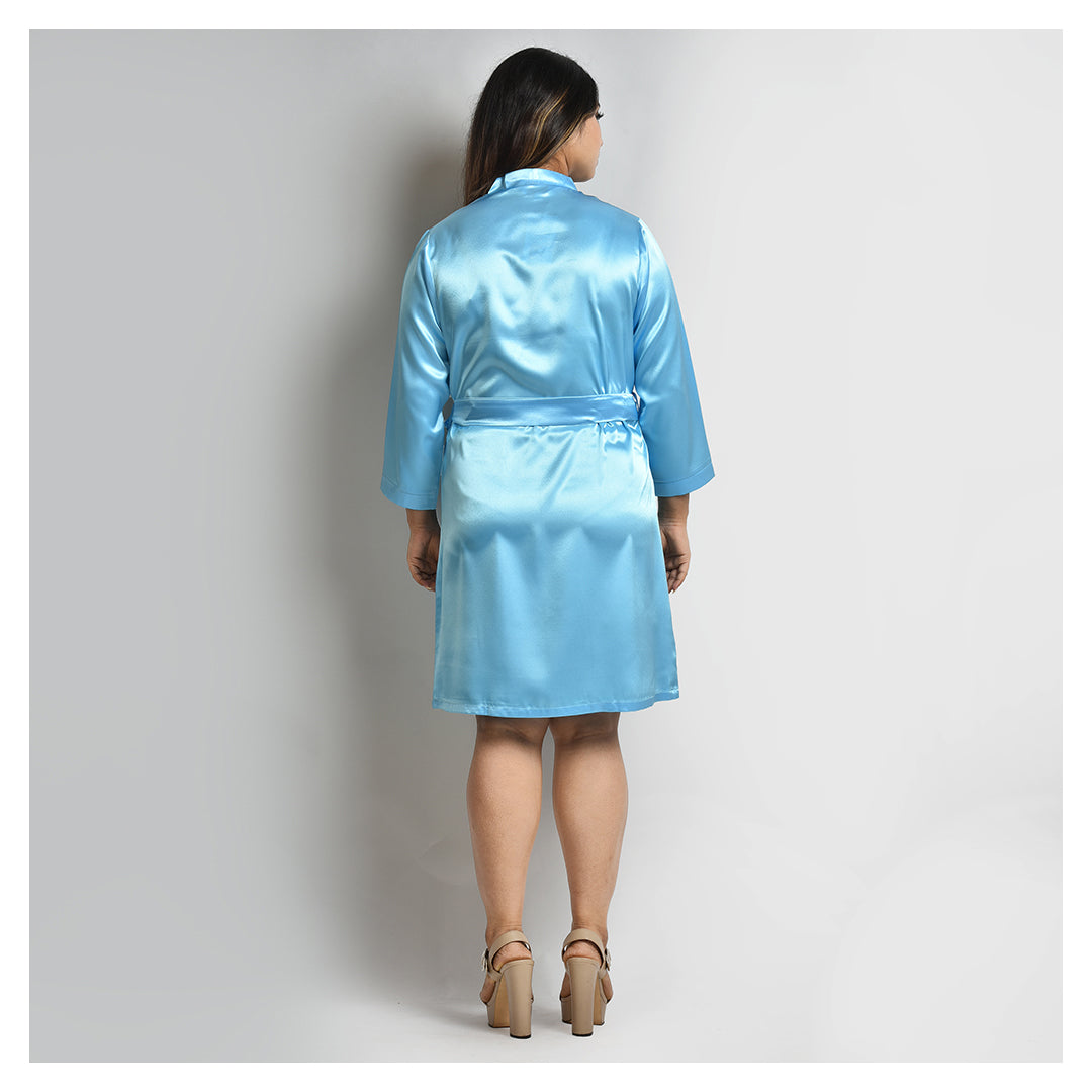 Light Blue Short Robe for Women: Elegant and Comfortable Attire